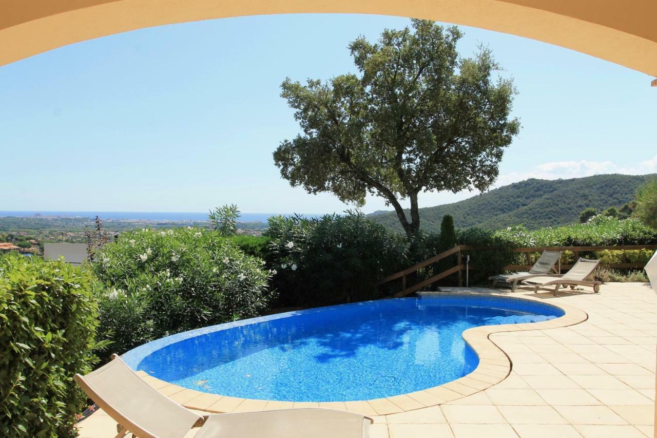 Villa Mediterranea 칼론제 외부 사진